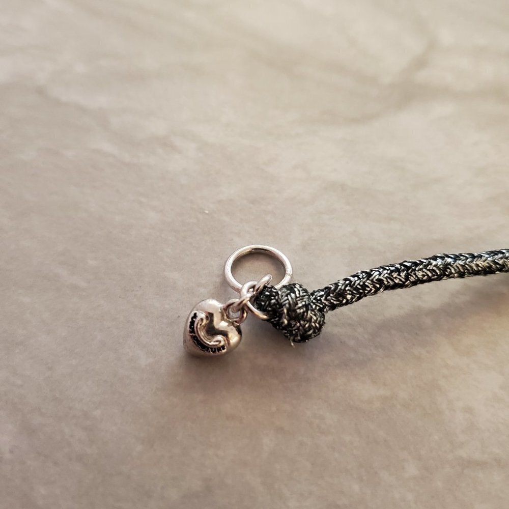 ✨ Juicy Couture Metallic Thread Rhinestones Crystals Pave Puffy Heart Bracelet ✨ - Picture 3 of 7